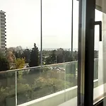 Apartmán Cozy 1-bedroom With Sea View & Parking By Flat Mаnаger *